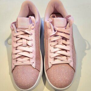 NWT Shoes Women Shoes Casual Puma Size Women's 7, Youth 5 Pink Sparkles NEW!!